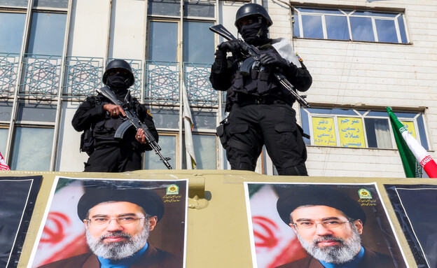 משמרות המהפכה (צילום: HOSSEIN BERIS/Middle East Images/AFP, getty images)