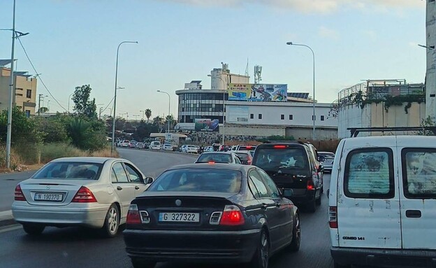תושבים מתפנים מאזור נבטיה עבר בירות תושבים מתפנים מאזור נבטיה עבר בירות