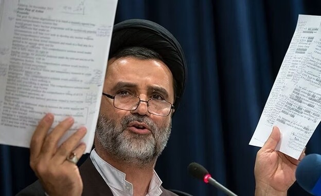חבר הפרלמנט האיראני מחמוד נבאביאן חבר הפרלמנט האיראני מחמוד נבאביאן