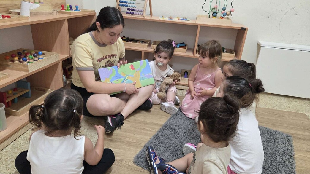 אלה גן דבורה אלה גן דבורה