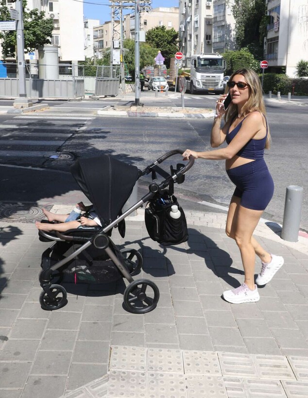 אן זיוי פפרצי יוני 2026 אן זיוי פפרצי יוני 2026