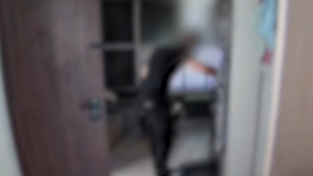 אורון נאור בתיעוד מתוך הדירה אורון נאור בתיעוד מתוך הדירה