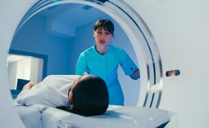 רדיולוג, רופאה (צילום: shutterstock)