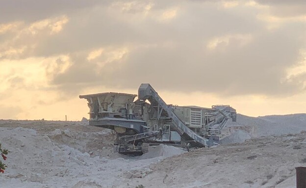 ענני אבק עקב עבודות הבנייה במצפה רמון