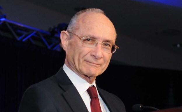 ד"ר עוזי לנדאו, יו"ר רפאל לשעבר