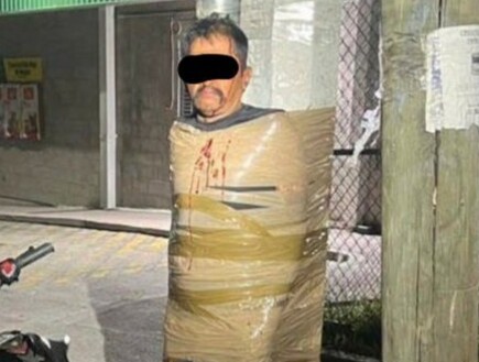 "באטמן המקסיקני" צד חשודים בגניבה – וקושר אותם לעמודים