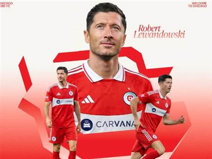 עוזב ל-MLS. לבנדובסקי (הרשתות של שיקאגו פייר) עוזב ל-MLS. לבנדובסקי (הרשתות של שיקאגו פייר)