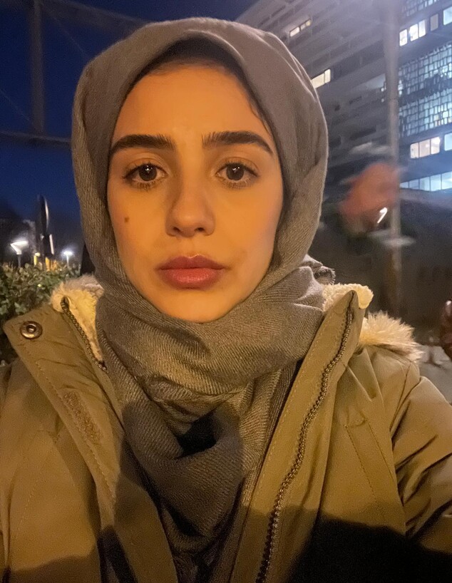 הילה הרוש על סט צילומי הסרט Citizen Vigilante הילה הרוש על סט צילומי הסרט Citizen Vigilante