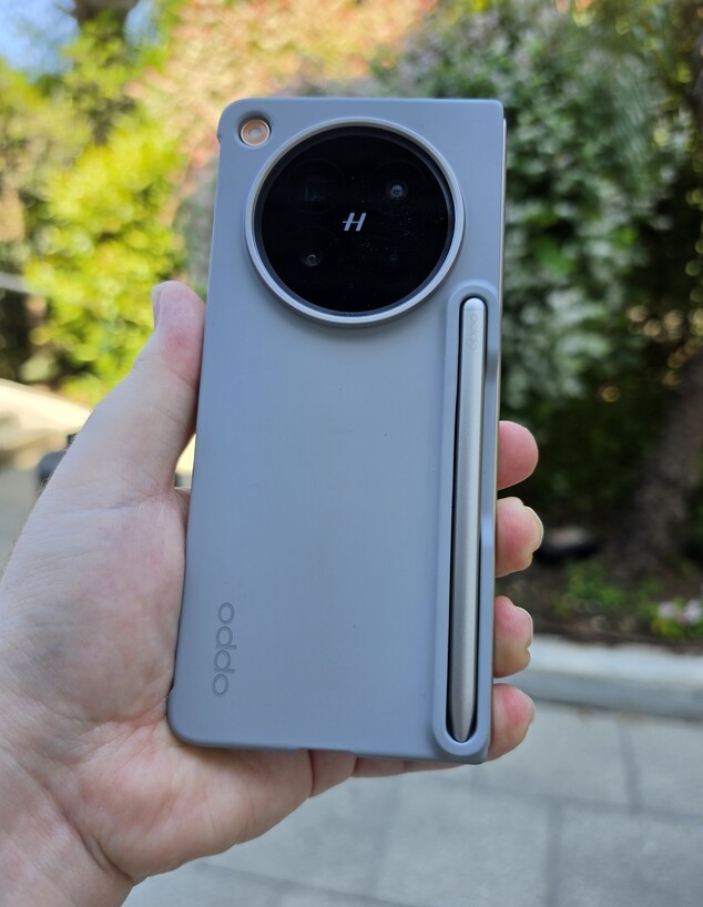 תמונות של האופו פיינד N6 OPPO Find N6 תמונות של האופו פיינד N6 OPPO Find N6