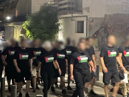 "מטילים פחד ואימה": עשרות פעילים פרו-פלסטינים יצאו לצעדה נגד יהודים וישראלים בסלוניקי
