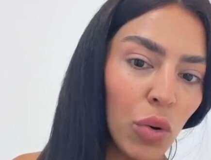 "אמרו שאני לא יכולה להיות גם מפורסמת": ספיר הרוש פותחת חזית משפטית אחרי שפוטרה מעבודה בכנסת