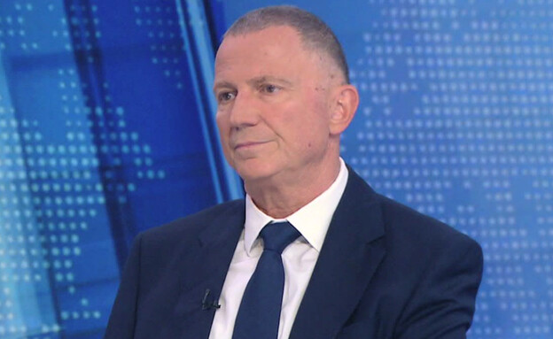 יולי אדלשטיין בפגוש את העיתונות (צילום: חדשות 12)