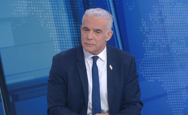 יאיר לפיד בריאיון לפגוש את העיתונות (צילום: חדשות 12)