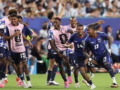 (Photo by Darrian Traynor/Getty Images) (צילום: ספורט 5)