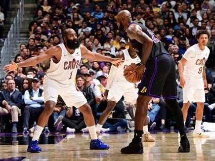 לברון ג`יימס יחזור לקליבלנד? (GETTY) לברון ג`יימס יחזור לקליבלנד? (GETTY)