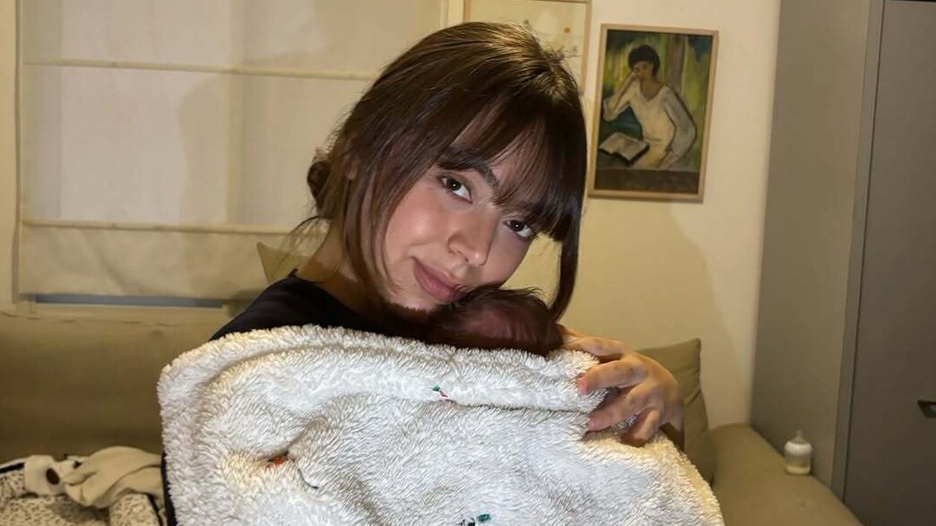 שי המבר ובנה התינוק שי המבר ובנה התינוק