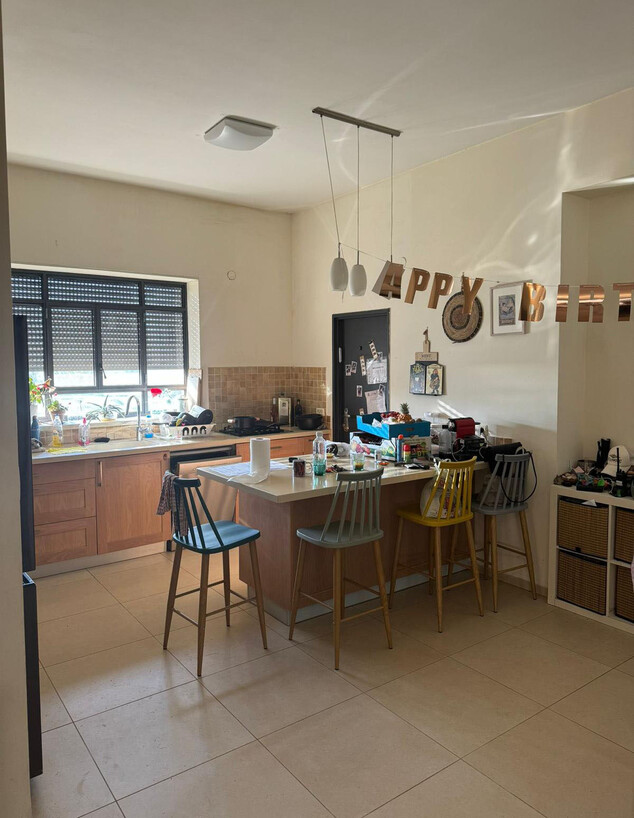 בית בבנים, לפני ג עיצוב לירון בן דרור 