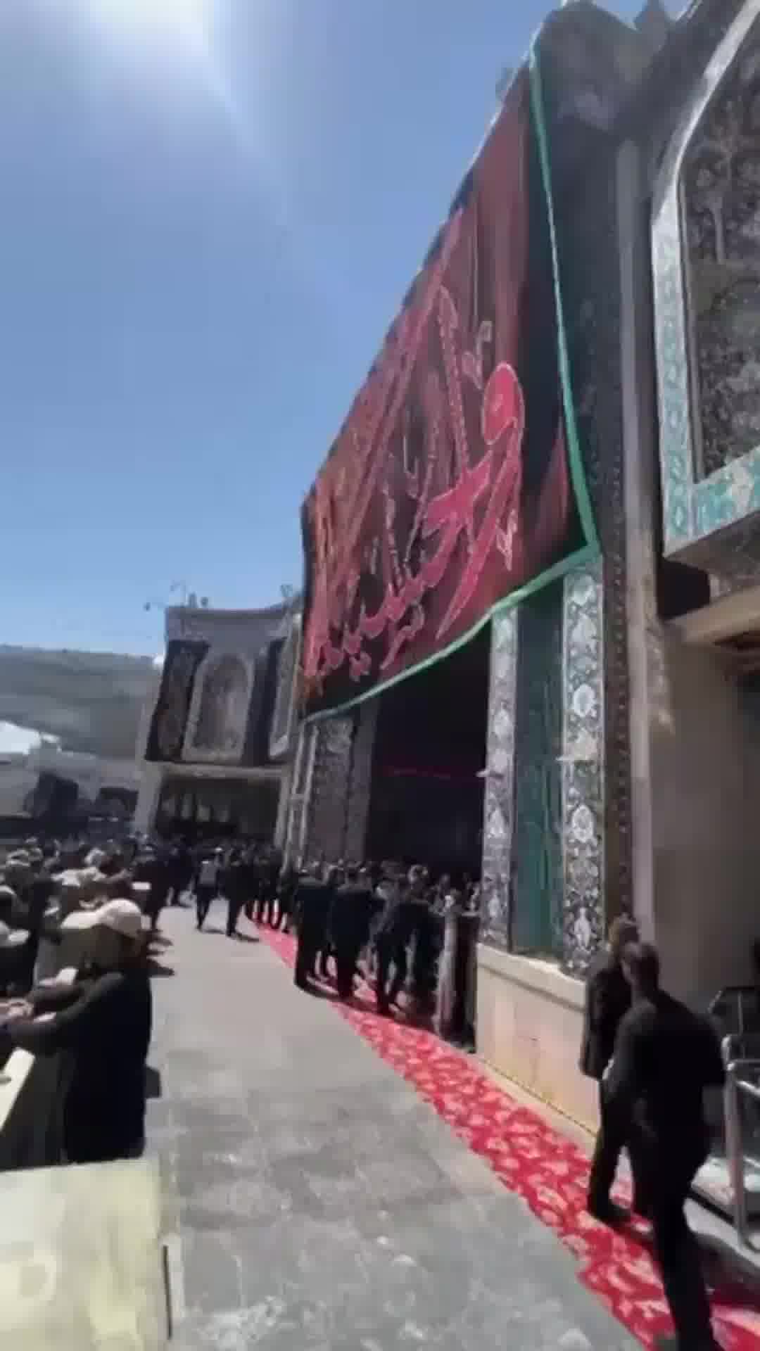 אלפים התאספו בכרבלא שבעיראק לקראת הגעת ארונו של ח'אמנאי