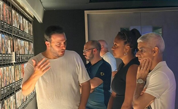 ראש עיריית לונדון סאדיק קאן במיצג הנובה ראש עיריית לונדון סאדיק קאן במיצג הנובה