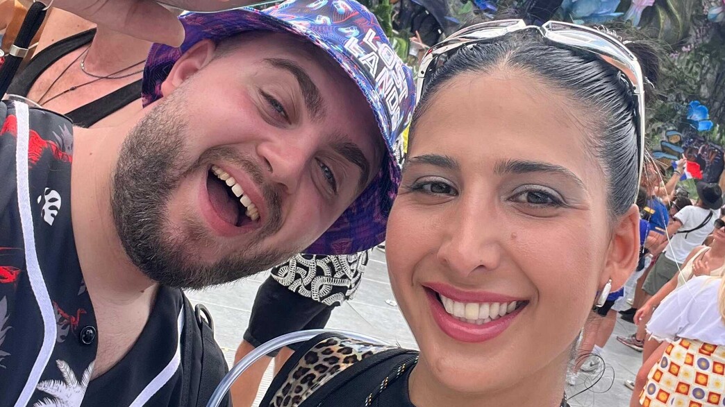 תמיר ושיר בטומורולנד תמיר ושיר בטומורולנד