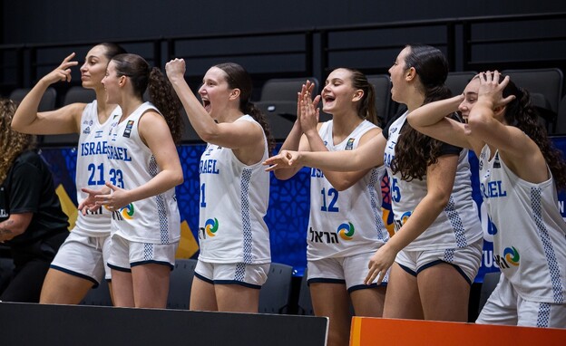נבחרת העתודה נשים של ישראל בכדורסל (צילום: FIBA PHOTOS)