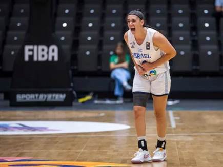 גל רביב, אחת ויחידה. (FIBA)