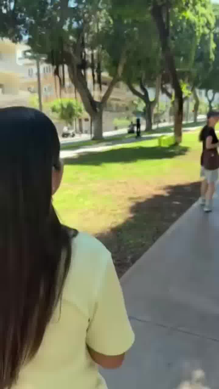 אודיה פינטו עושה סקר רבנים בלב תל אביב