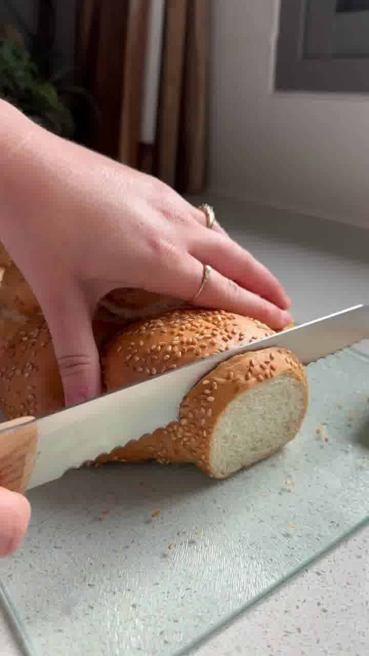 נשארה חלה? הנה מגש אחד שכל המשפחה יכולה לזלול ביחד