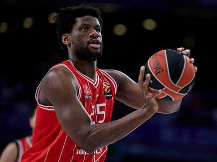 לידיי ינסה להשלים אותו. אוטורו (GETTY) לידיי ינסה להשלים אותו. אוטורו (GETTY)