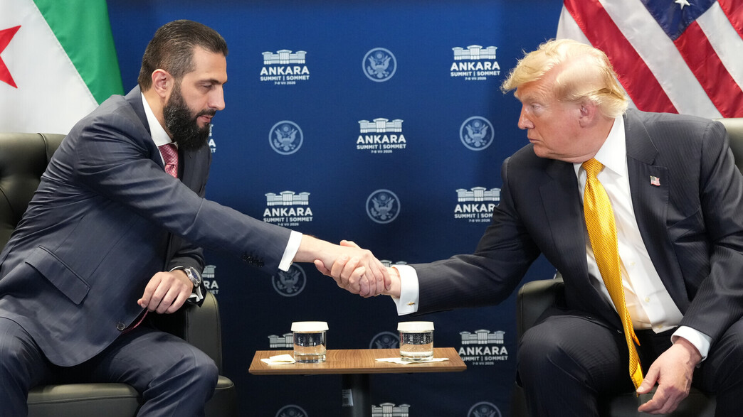 דונלד טראמפ ואחמד א-שרע בפגישה באנקרה דונלד טראמפ ואחמד א-שרע בפגישה באנקרה