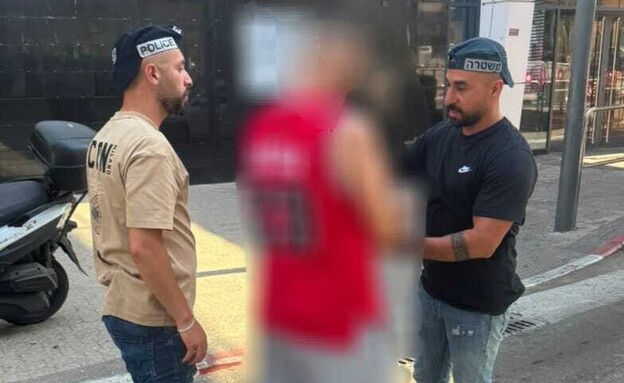 מעצר המורה בחשד לעבירות מין בתלמידה בת 12 (צילום: דוברות המשטרה)
