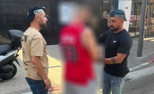 מעצר המורה בחשד לעבירות מין בתלמידה בת 12 (צילום: דוברות המשטרה)