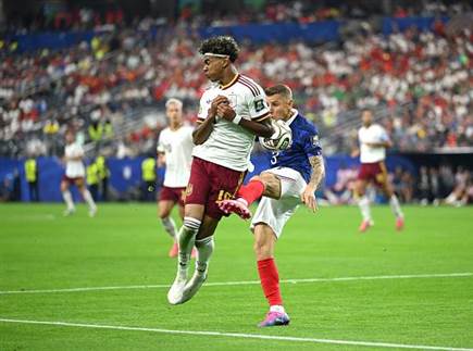 ימאל. פיתיון עובד (Shaun Botterill/Getty Images) ימאל. פיתיון עובד (Shaun Botterill/Getty Images)
