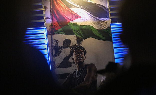 לא לא