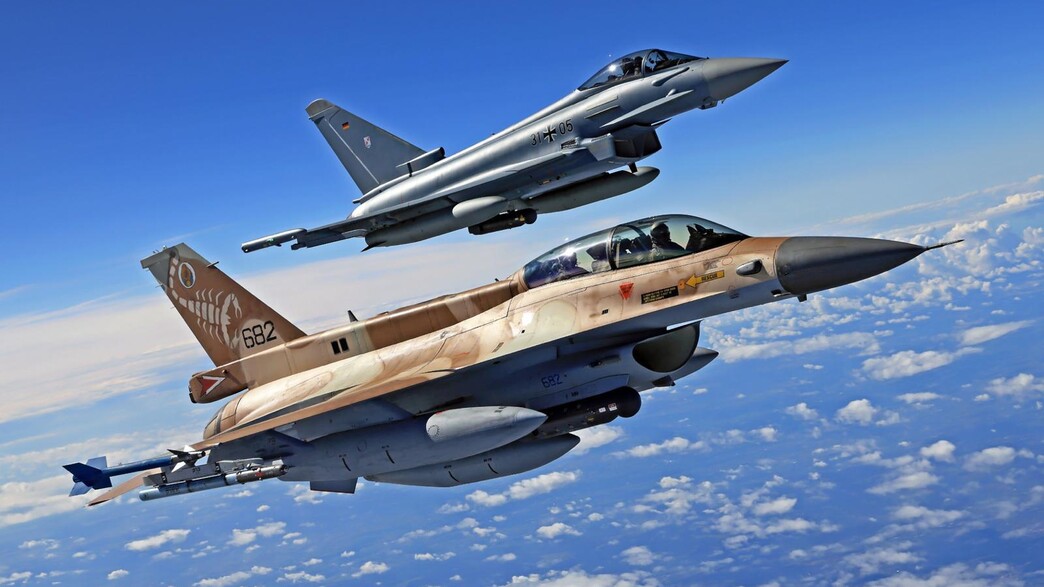 פוד הלייטנינג על f16