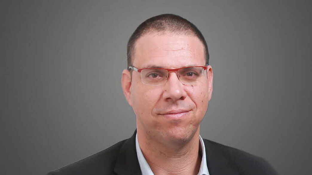 עו"ד (רו"ח) מאורי עמפלי