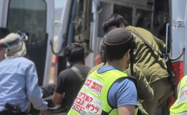 זירת פיגוע הדקירה סמוך לאלון מורה זירת פיגוע הדקירה סמוך לאלון מורה