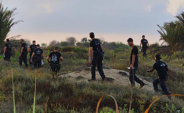 חיפושים אחר בן ה-4 שנעדר בחוף אשקלון חיפושים אחר בן ה-4 שנעדר בחוף אשקלון