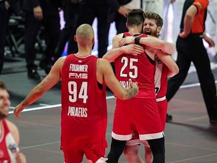(Euroleague Basketball via Getty Images) (Euroleague Basketball via Getty Images)