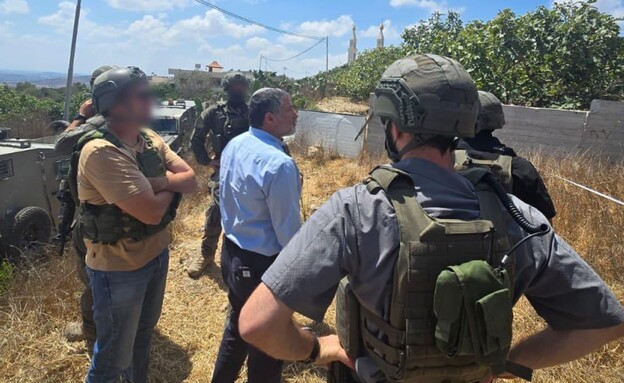 ראש השב"כ זיני בזירת הפיגוע ראש השב"כ זיני בזירת הפיגוע