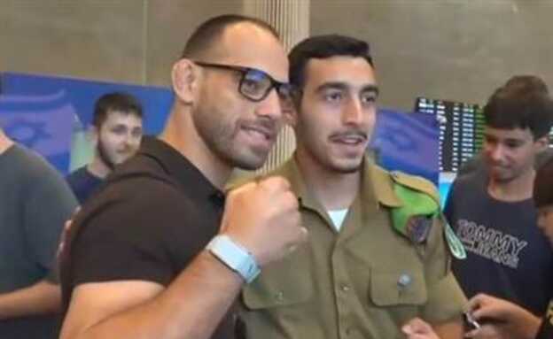 חוטף אש גם מלוחמי UFC. סילבה בנתב"ג (צילום: ספורט 5)