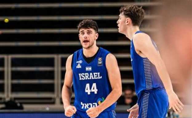 61 נקודות בתוך 24 שעות. אביב ארונוב (FIBA)