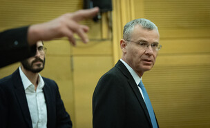 שר המשפטים יריב לוין בכנסת (צילום: יונתן זינדל, פלאש 90)