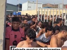 הפלישה לספרד: אלפי מהגרים הסתערו, מצב חירום הוכרז