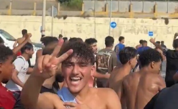 פליטים משתלטים על האי סאוטה פליטים משתלטים על האי סאוטה
