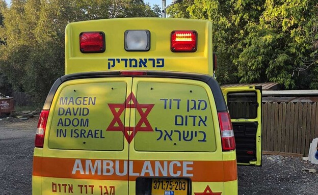 הזירה בנווה ימין (צילום: משטרת ישראל)