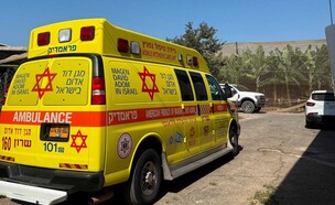 הזירה בחוף הכרמל (צילום: דוברות מד"א)