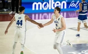 (FIBA) (צילום: ספורט 5)
