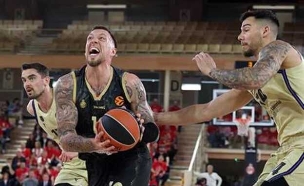 (Photo by Alfonso Cannavacciuolo/Euroleague Basketball via Getty I (צילום: ספורט 5)