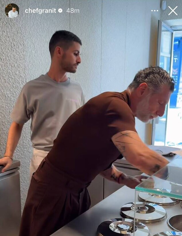 גלידריה חדשה בפריז גלידריה חדשה בפריז